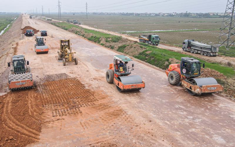 Bản tin Đầu tư công ngày 7/3/2025: Nhiều địa phương có thể bị 'cắt' vốn đầu tư công sau ngày 31/3