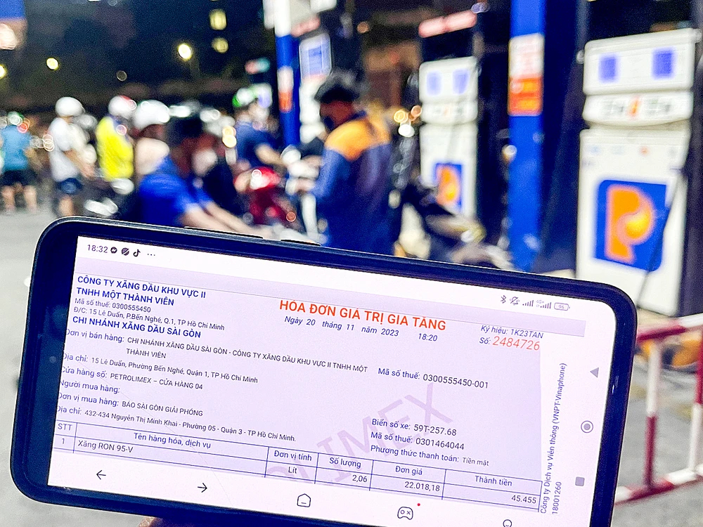BizNews ngày 21/4/2025: Sau ngày 30/4, rút giấy phép kinh doanh xăng dầu nếu không cấp hóa đơn điện tử