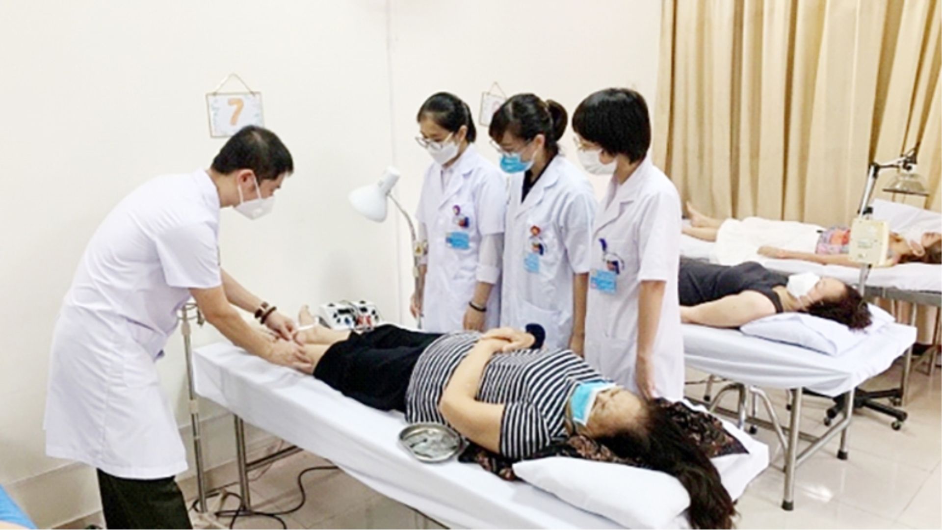 Tiếp tục phát triển y dược cổ truyền kết hợp với y học hiện đại