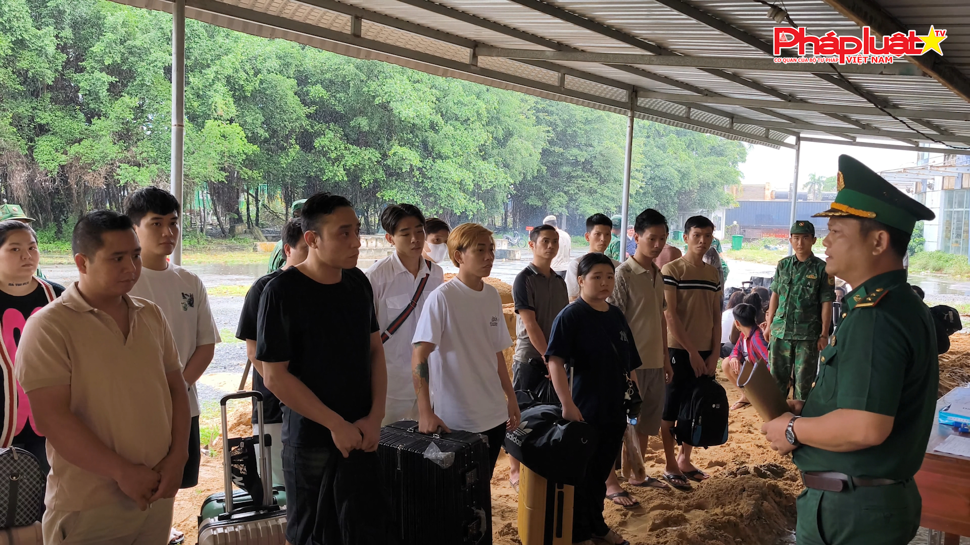 BĐBP Tây Ninh tiếp nhận 45 công dân từ Campuchia

