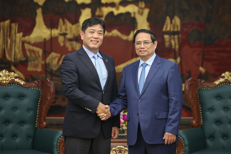 Thúc đẩy hợp tác trong lĩnh vực năng lượng, đường sắt, đô thị thông minh