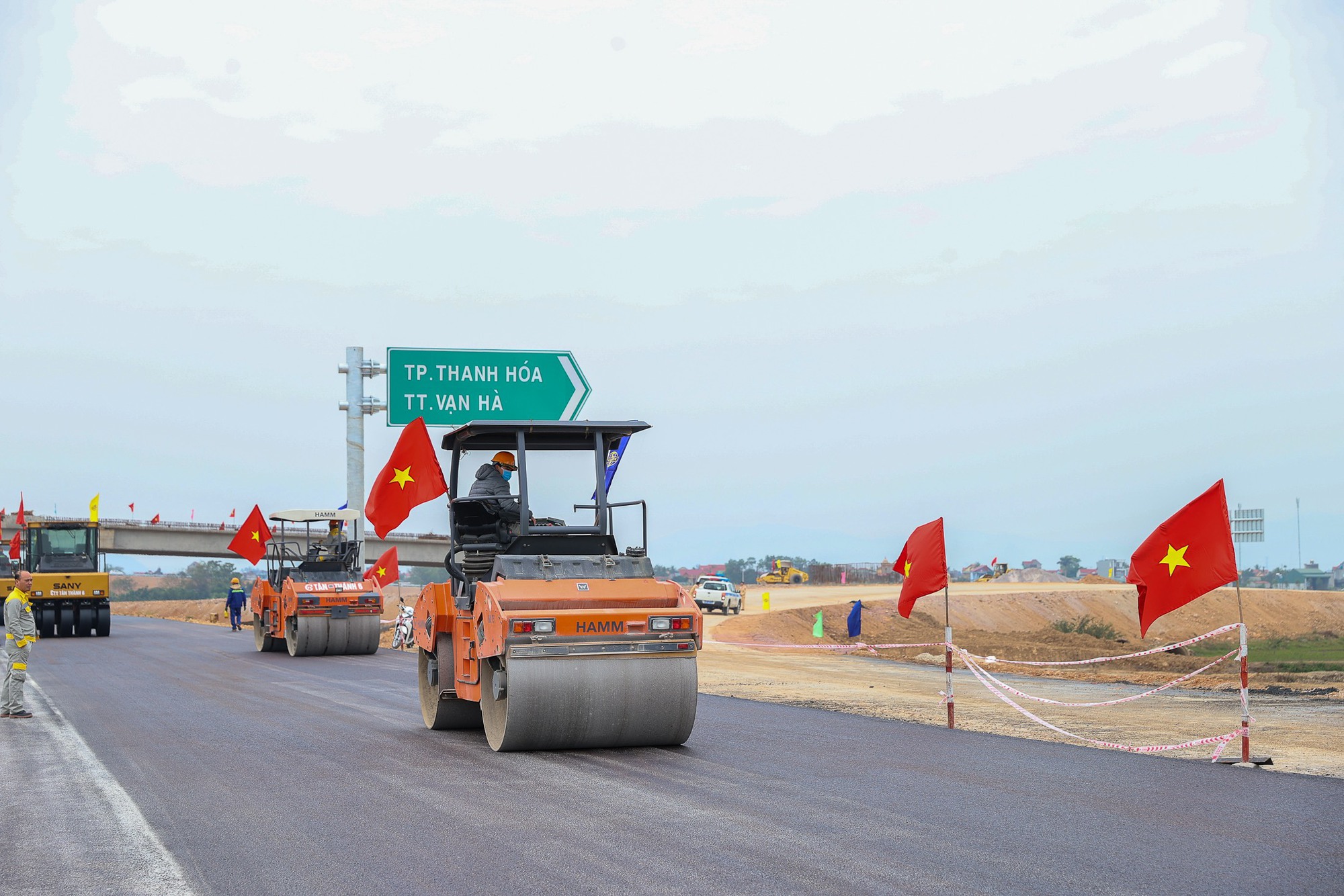 Bản tin Đầu tư công ngày 25/7/2025: Bổ sung 33,7 ngàn tỉ đồng cho dự toán đầu tư công 2025