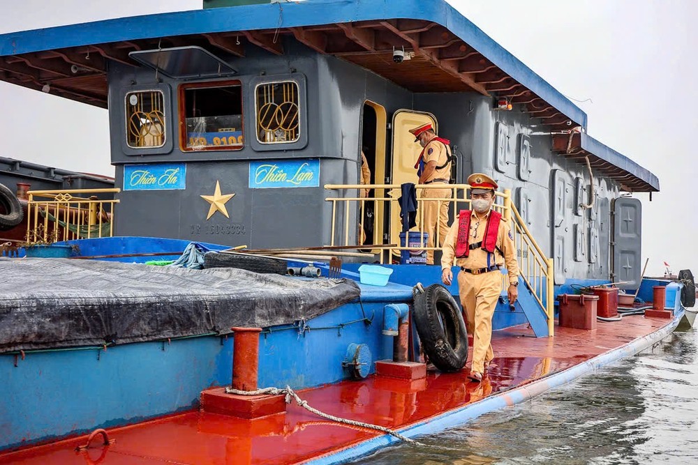 Bản tin An toàn giao thông số 212: TP Hà Nội tổng kiểm soát, xử lý vi phạm giao thông đường thủy