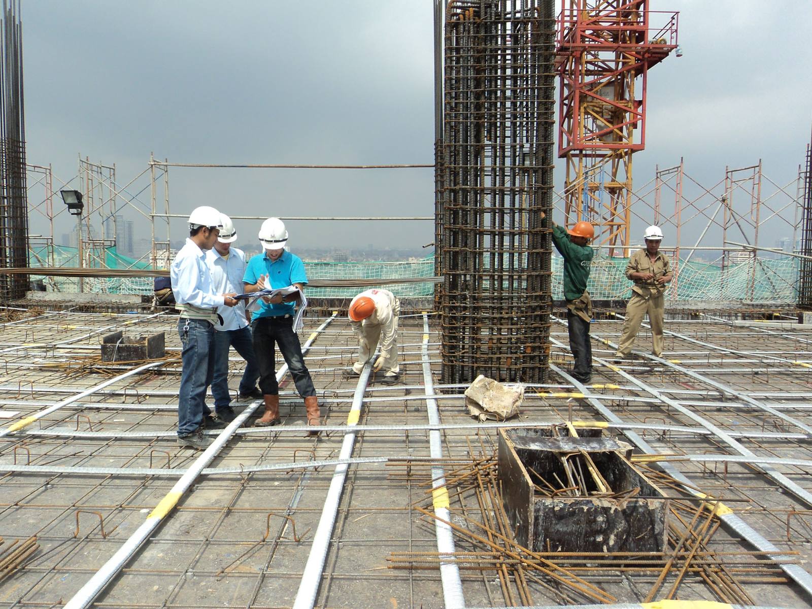 Bản tin Đầu tư công ngày 21/10/2025: Giải ngân đầu tư công gắn với thước đo đạo đức công vụ