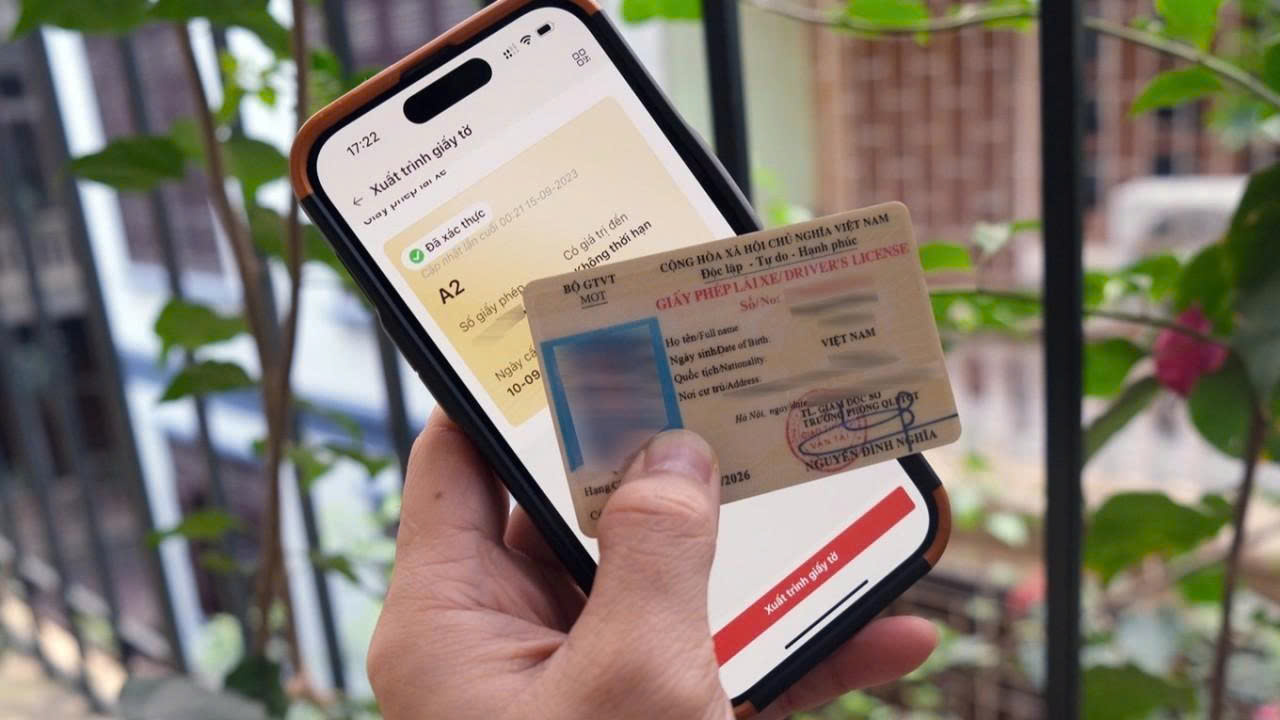 Người dân vi phạm sẽ thu hồi giấy phép lái xe trên VNeID