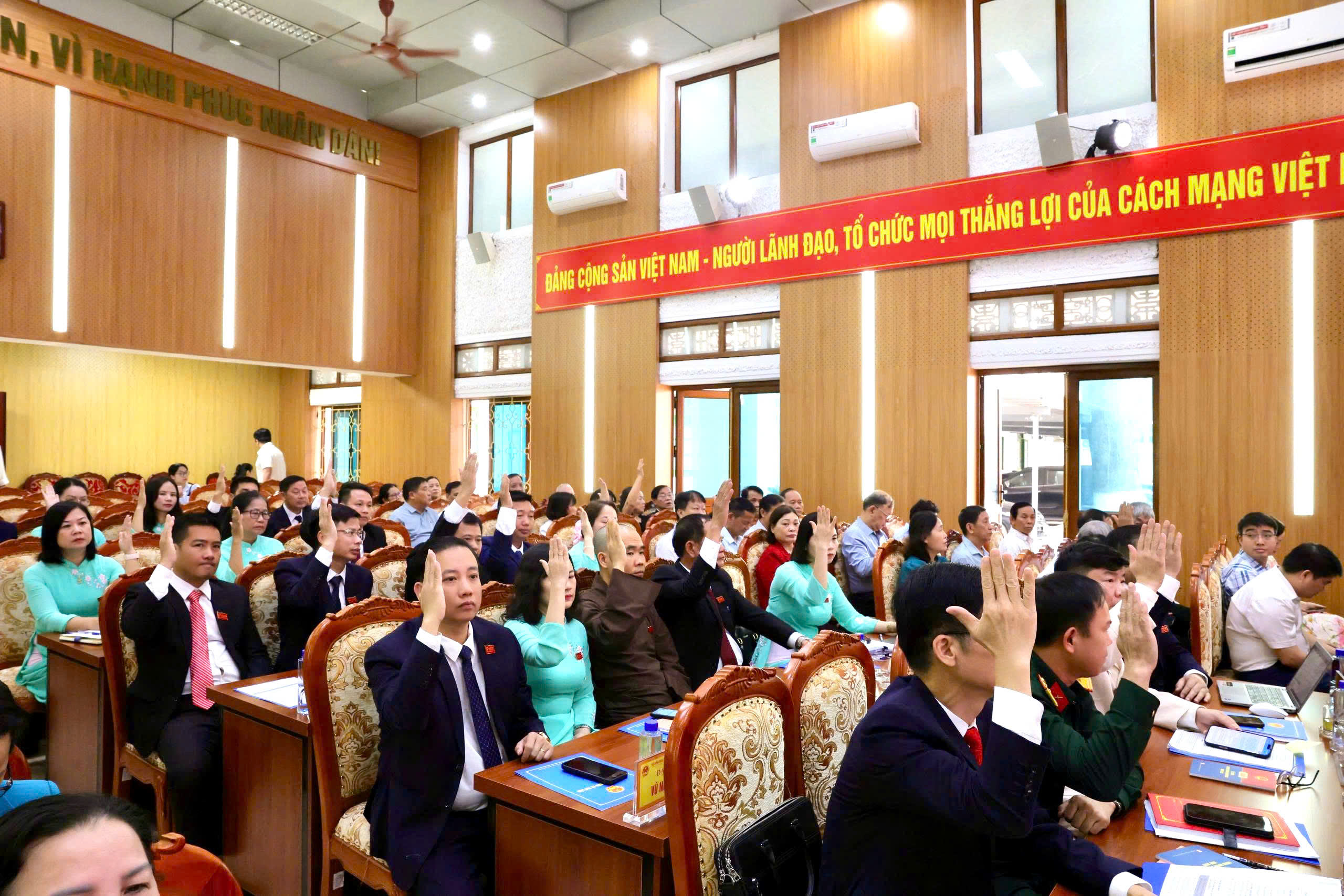 Hội đồng nhân dân xã Thư Lâm khóa II tổ chức Kỳ họp thứ nhất, kiện toàn bộ máy chính quyền nhiệm kỳ 2026–2031